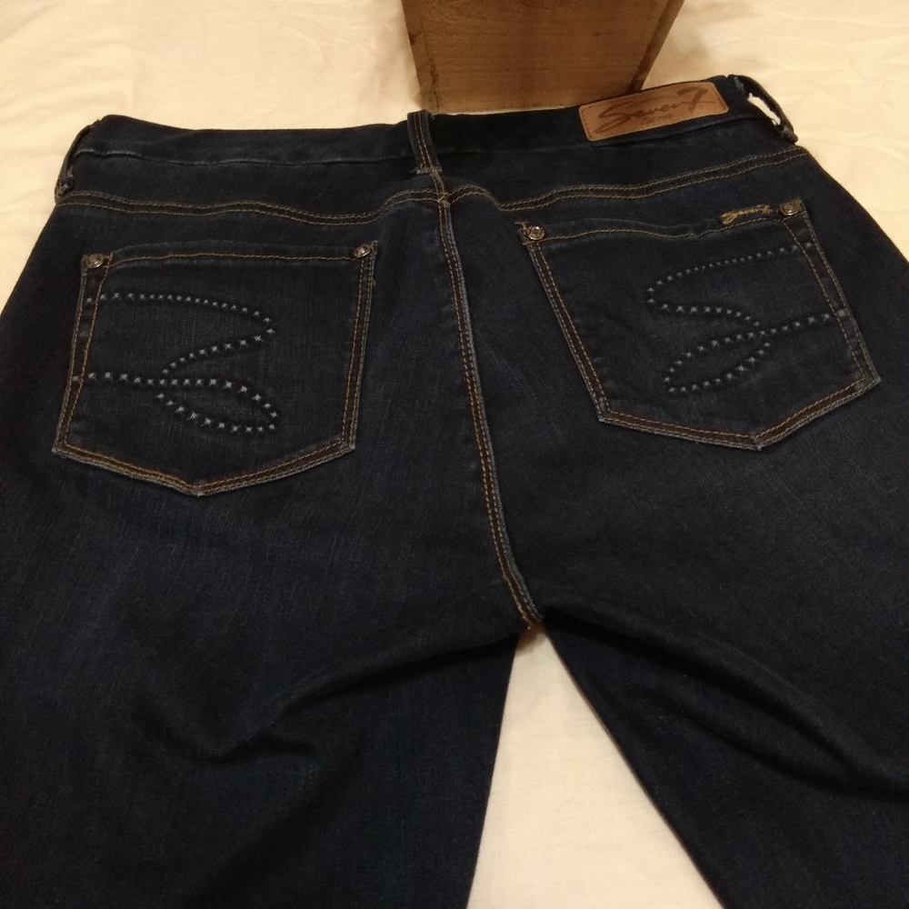 ๐ซ Seven7 Jeans Dark Blue 8 Host Pick!!! - Picture 5 of 8